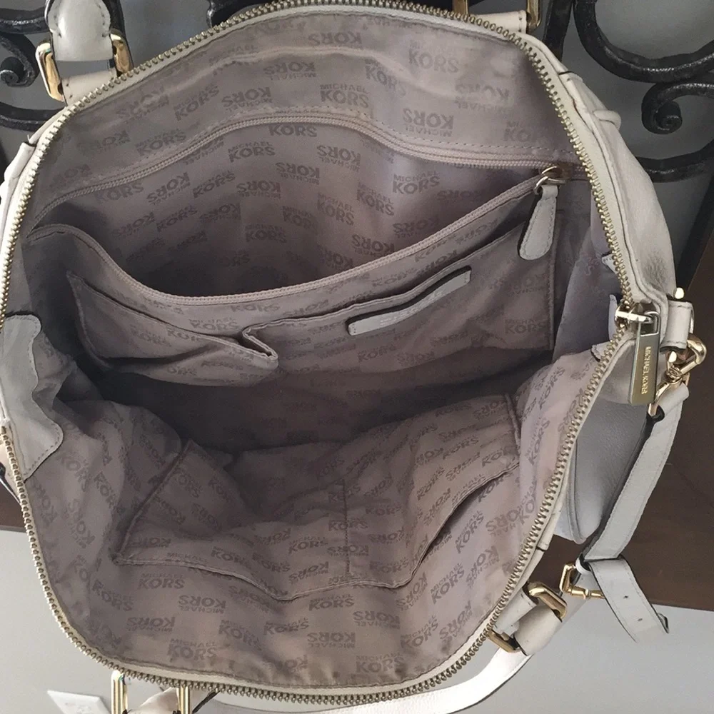 Michael Kors very soft real Leather Handbag
